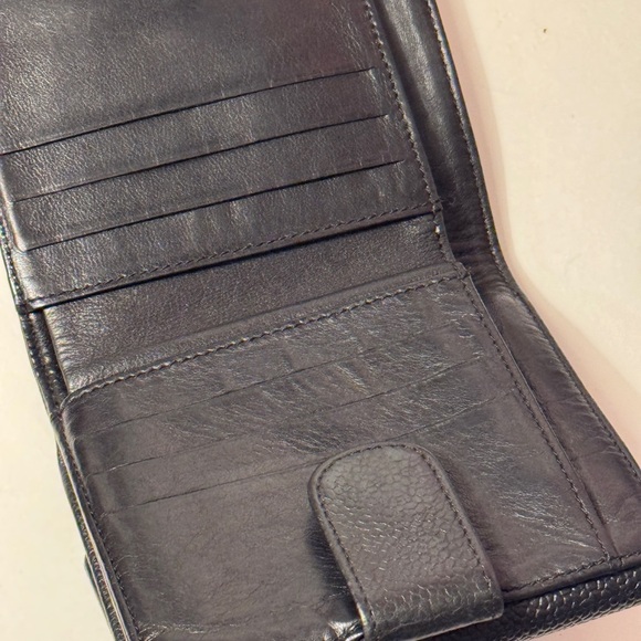 CHANEL Caviar Skin Black Leather Wallet - Picture 7 of 14